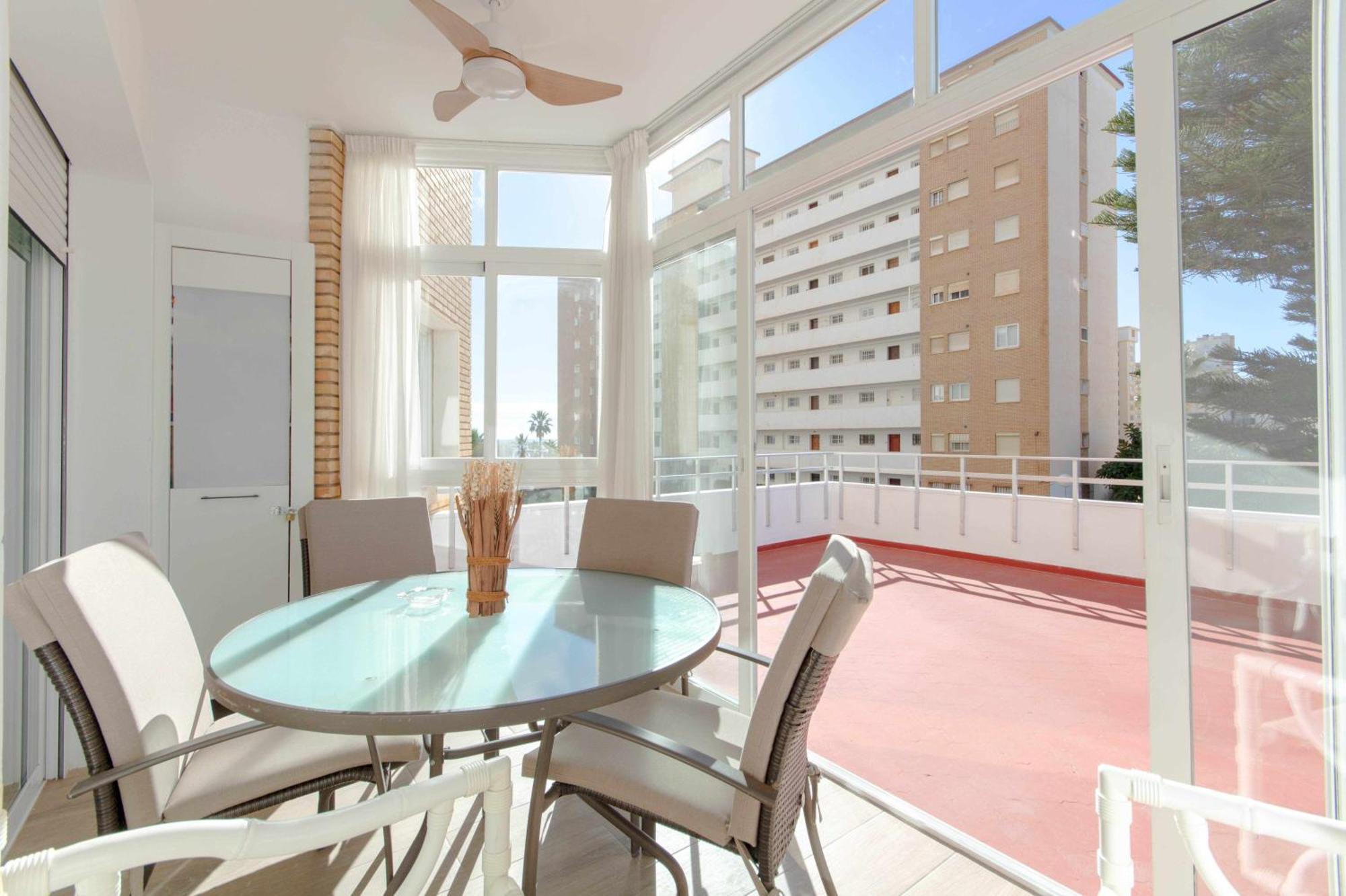 شقة Ronda 3 Con Enorme Terraza Soleada فوينخيرولا المظهر الخارجي الصورة