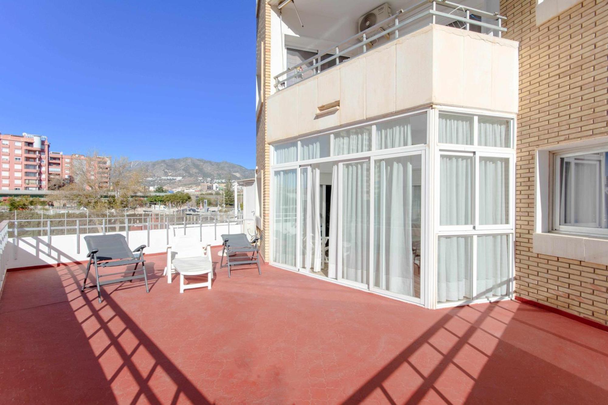شقة Ronda 3 Con Enorme Terraza Soleada فوينخيرولا المظهر الخارجي الصورة